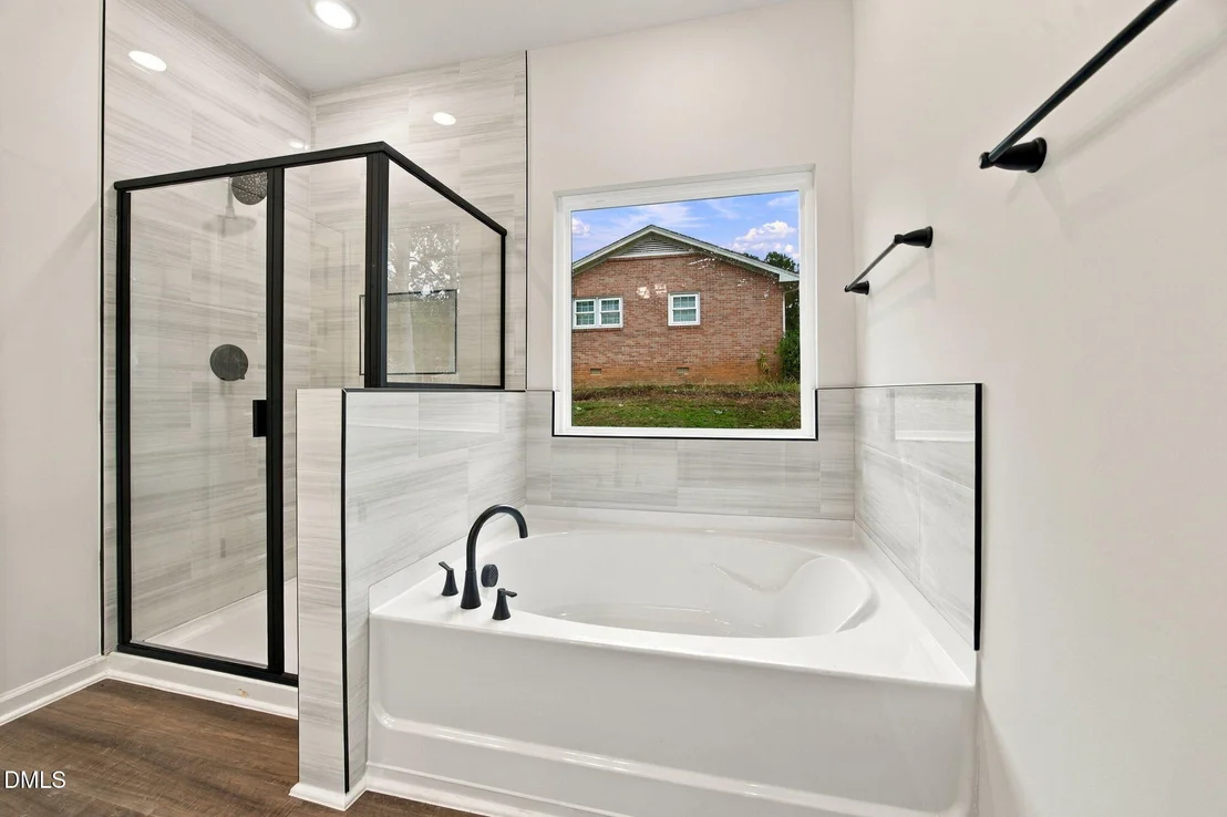 Photo of 713 Crestview Drive