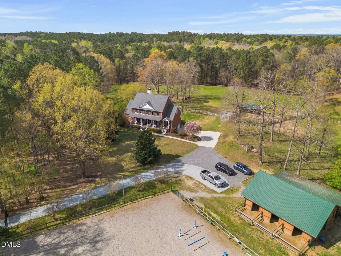 Photo of 8908 Weaver Crossing Road
