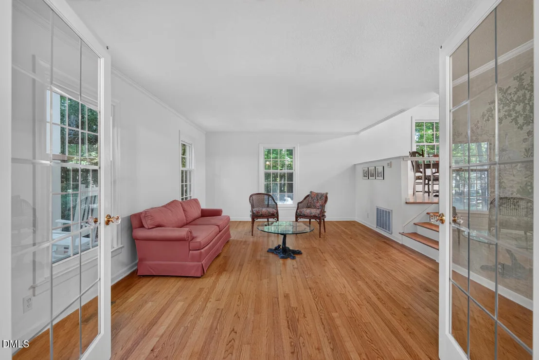 Photo of 13 Winthrop Court