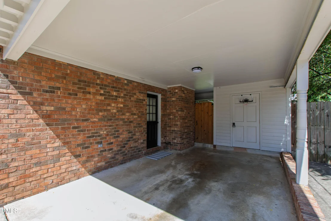 Photo of 1001 Pebblebrook Drive