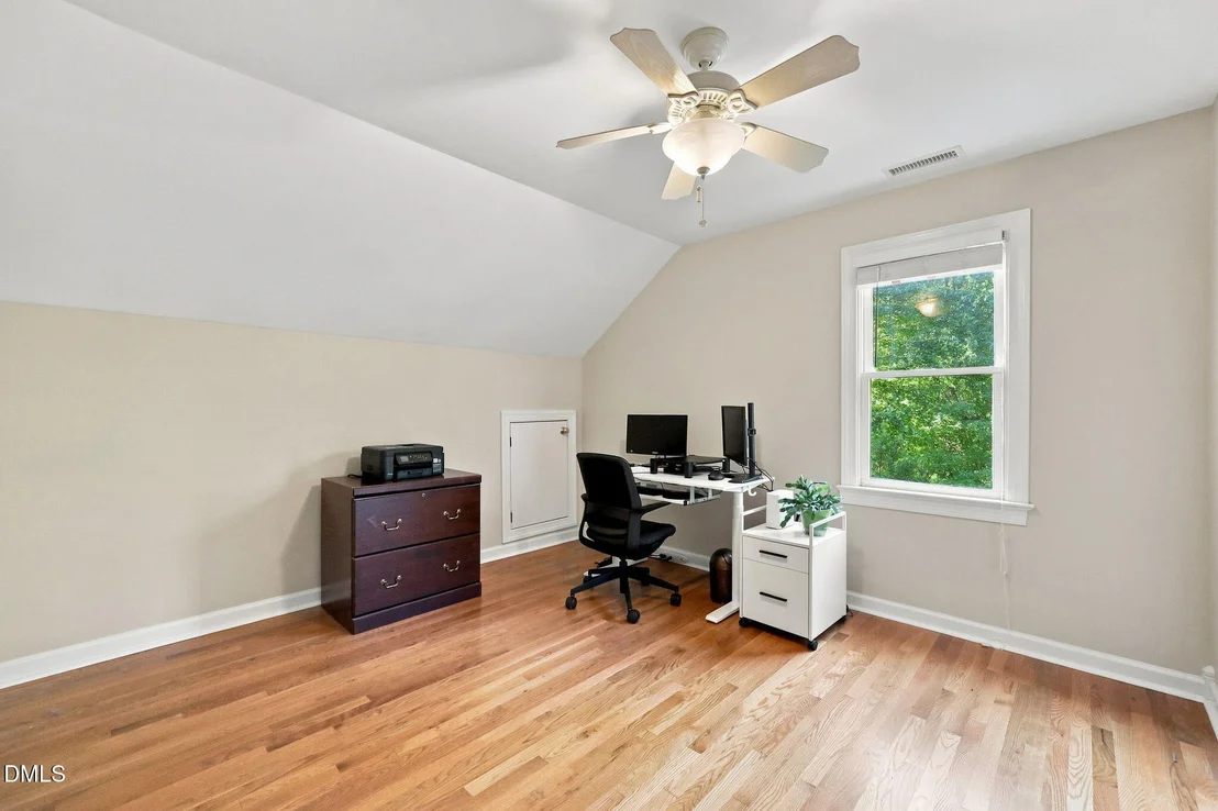 Photo of 10101 Hallberg Lane