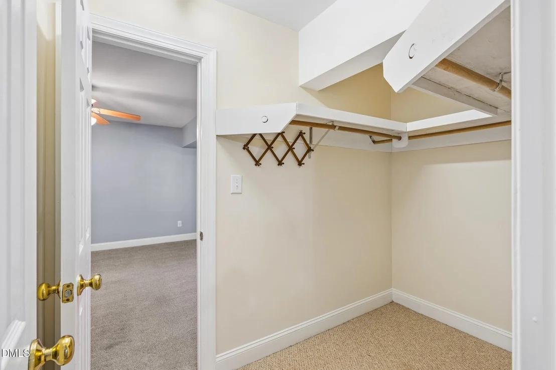 Photo of 2103 W Marilyn Circle