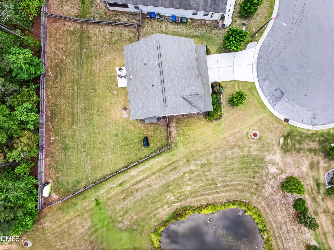 Photo of 410 Chestnut Oak Place