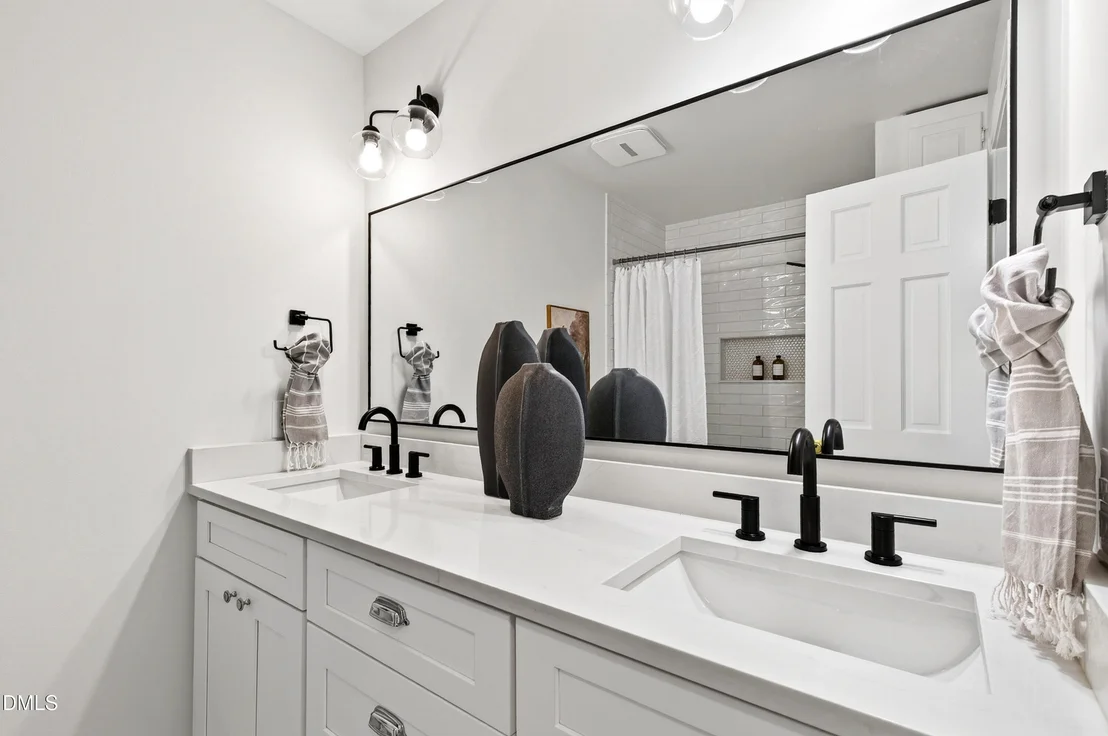 Photo of 1001 Pebblebrook Drive