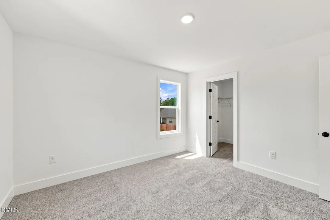 Photo of 16 Loganberry Avenue