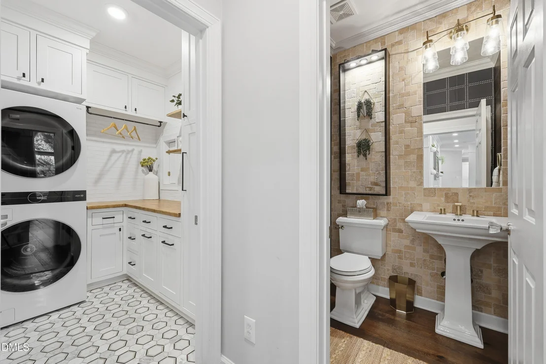 Photo of 3253 Anderson Drive