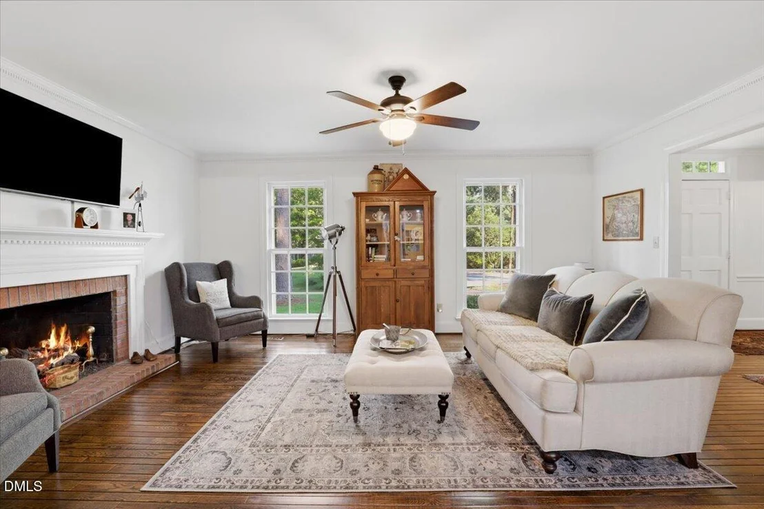 Photo of 804 Chestnut Drive