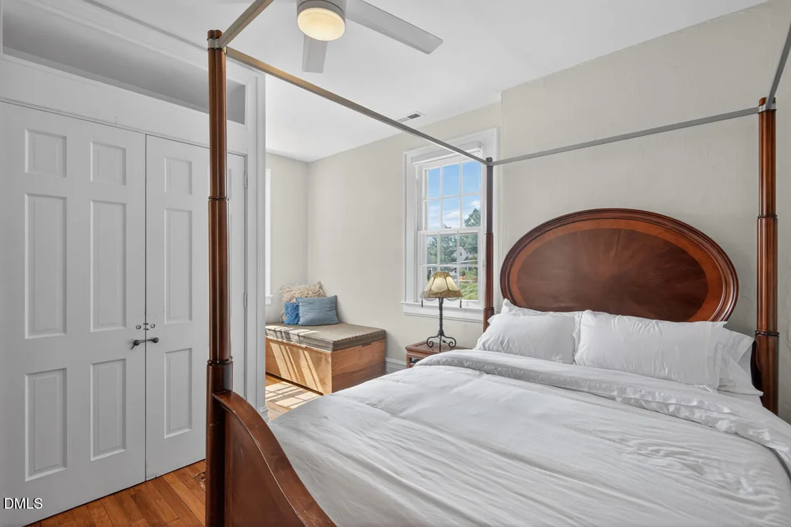 Photo of 321 W Trinity Avenue