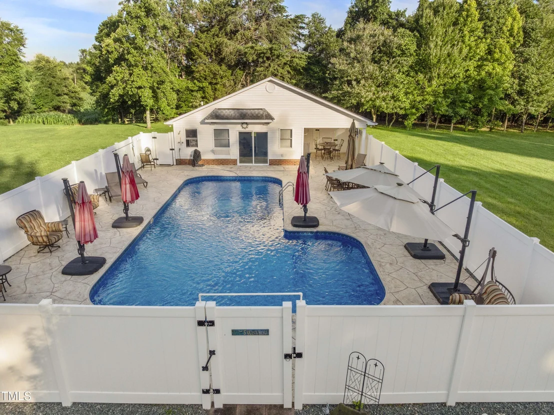 Photo of 5633 Baptist Assembly Road