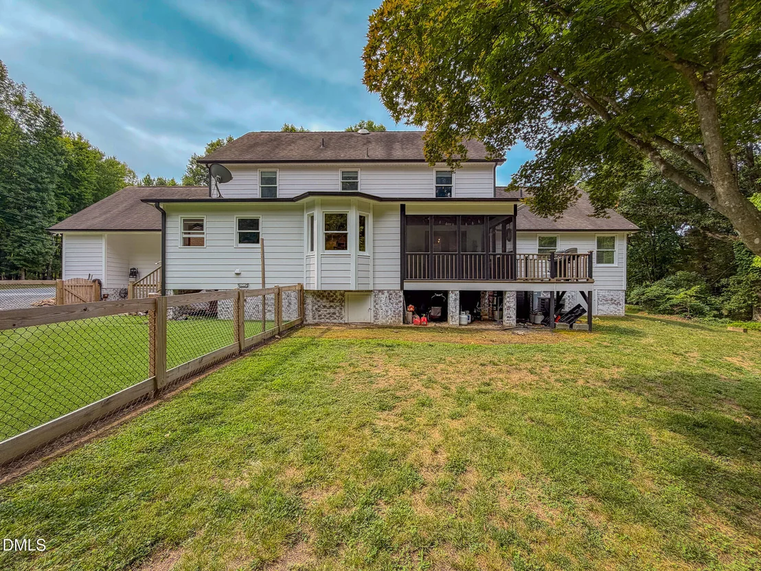 Photo of 947 Old Salem Road