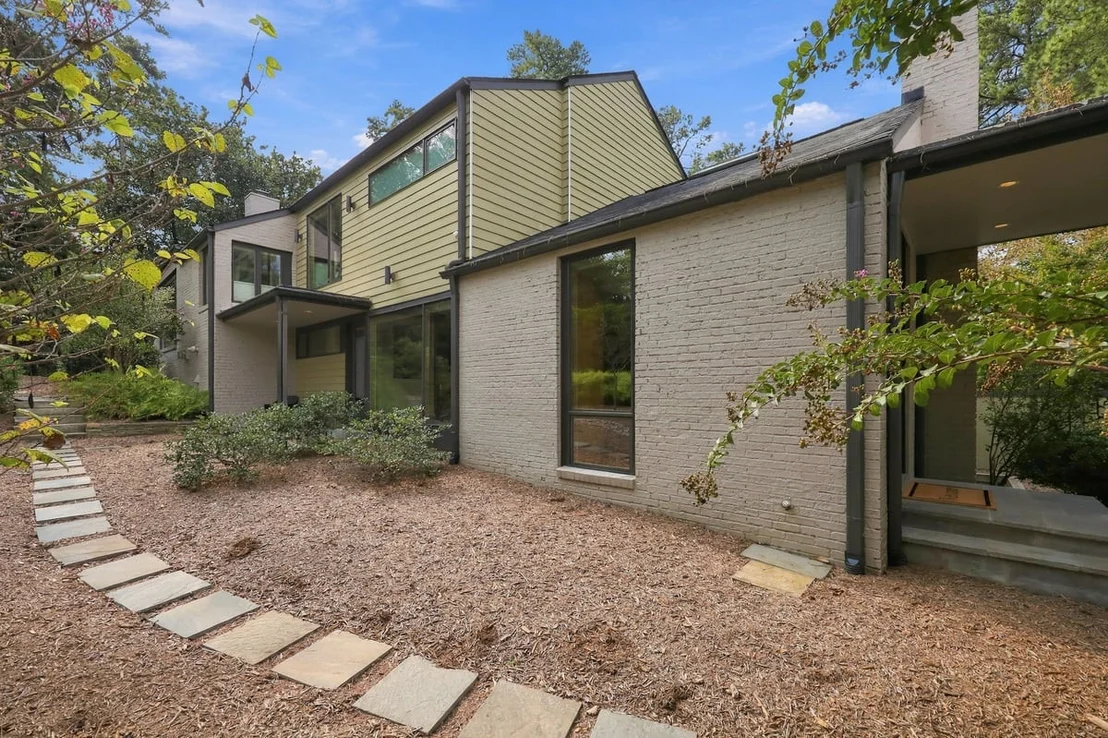 Photo of 3007 Surrey Road
