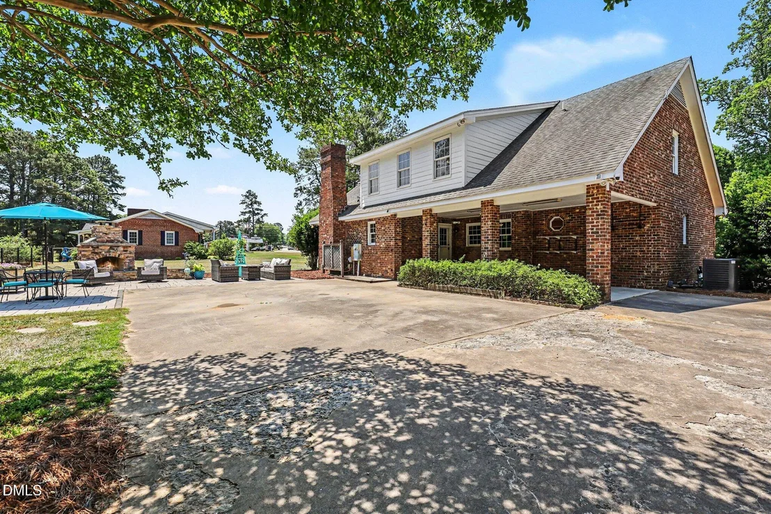 Photo of 2256 Shotwell Road