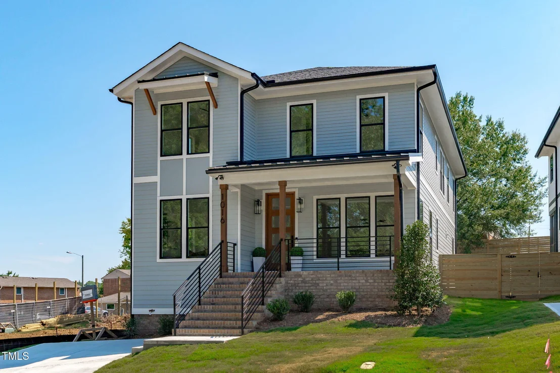 Photo of 1016 Addison Place