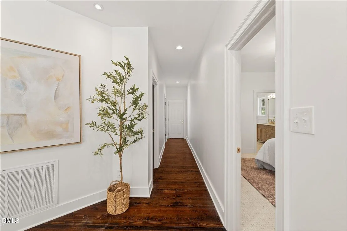Photo of 419 Eagle Point Road