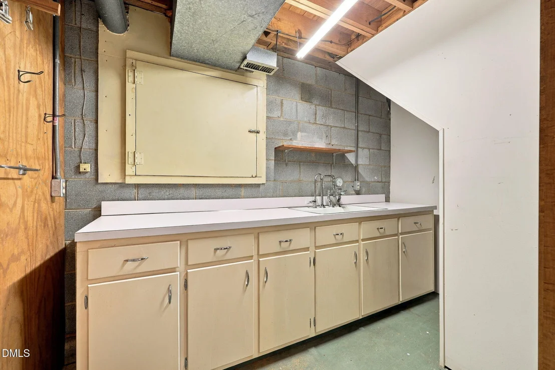 Photo of 3724 Darwin Road