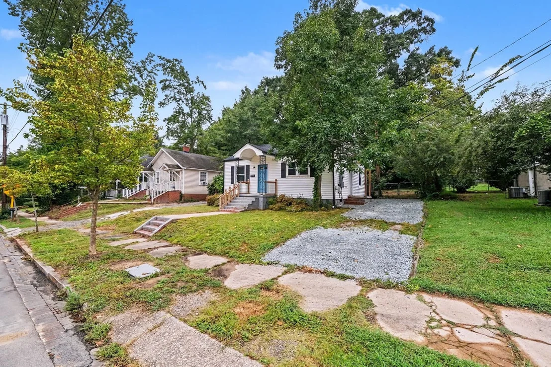 Photo of 415 N Guthrie Avenue