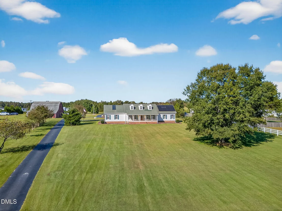 Photo of 1190 Sanders Road
