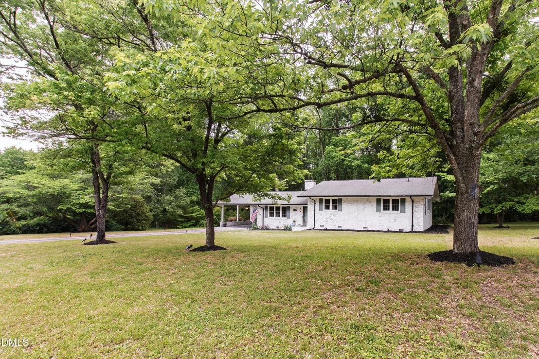 Photo of 100 Old Meadowbrook Drive