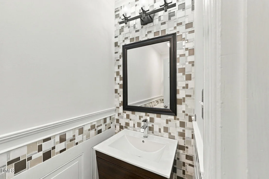 Photo of 105 Pinewood Drive
