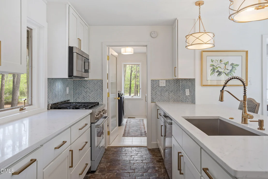 Photo of 996 Cleland Drive