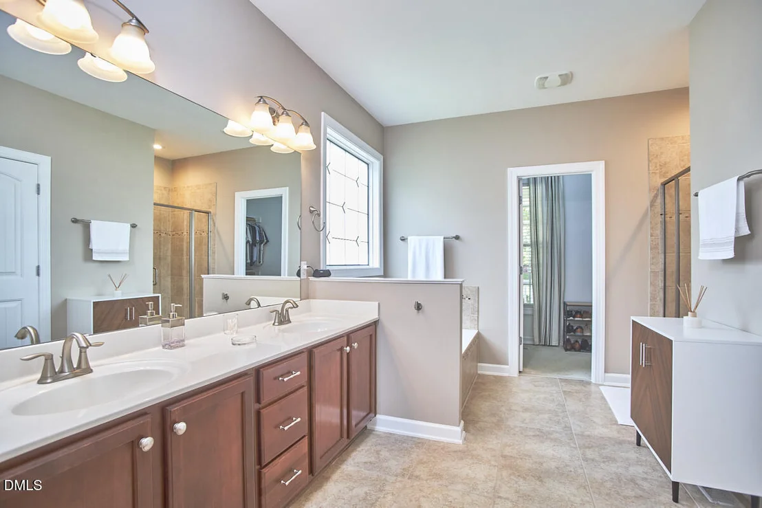Photo of 2106 Hemlock Hill Drive