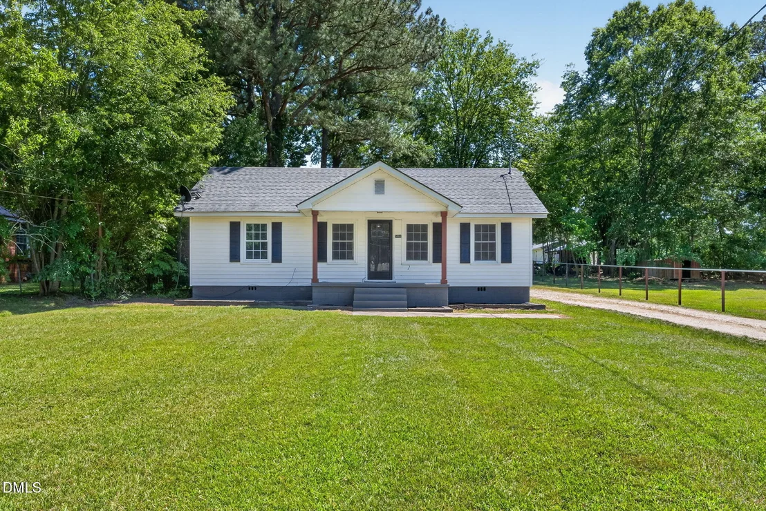 Photo of 5887 Main Street