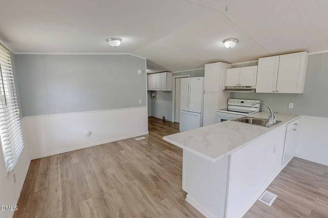 Photo of 32 Everett Avenue