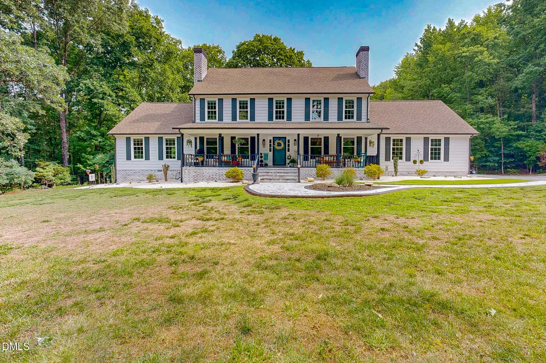 Photo of 947 Old Salem Road