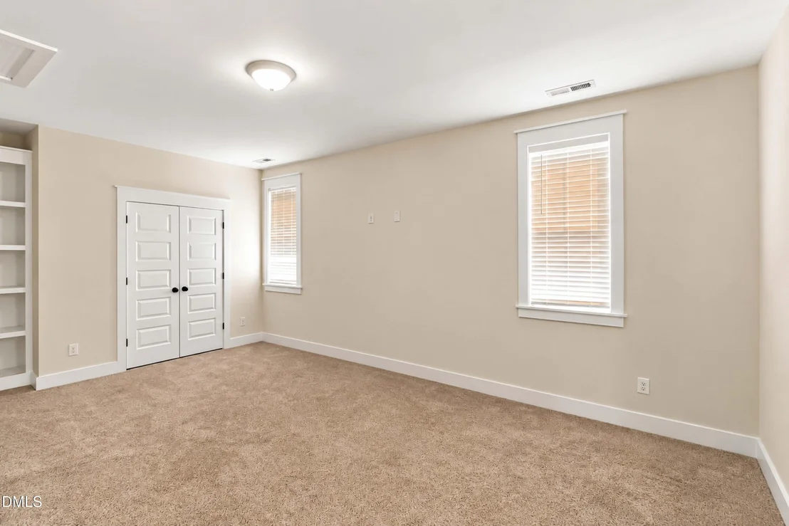 Photo of 90 Ellen Circle