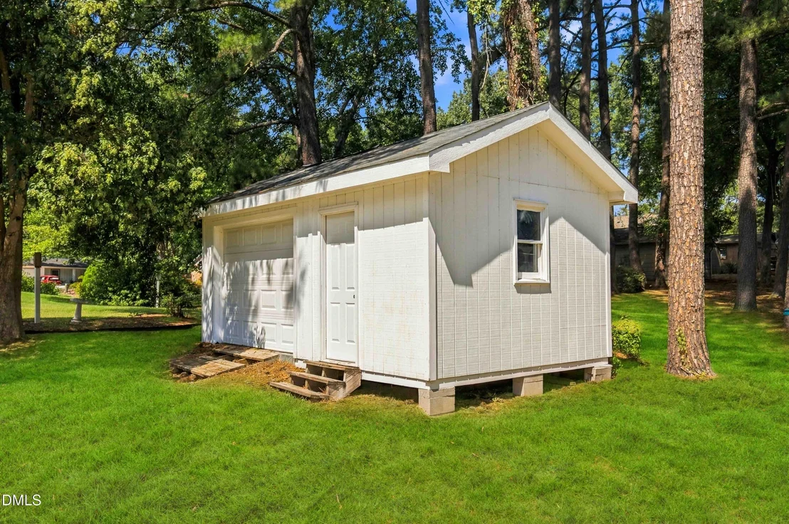 Photo of 1600 Edgebrook Drive