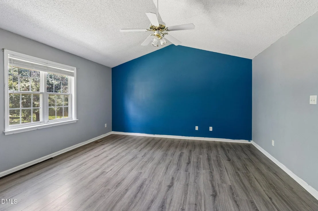 Photo of 6304 Walnut Glen Drive