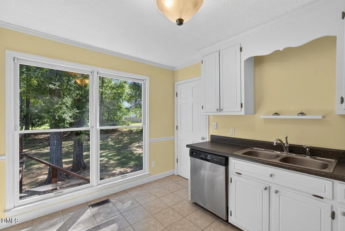 Photo of 102 Meadow Park