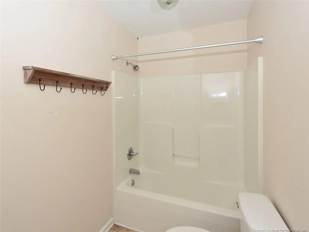 Photo of 1070 Northview Drive