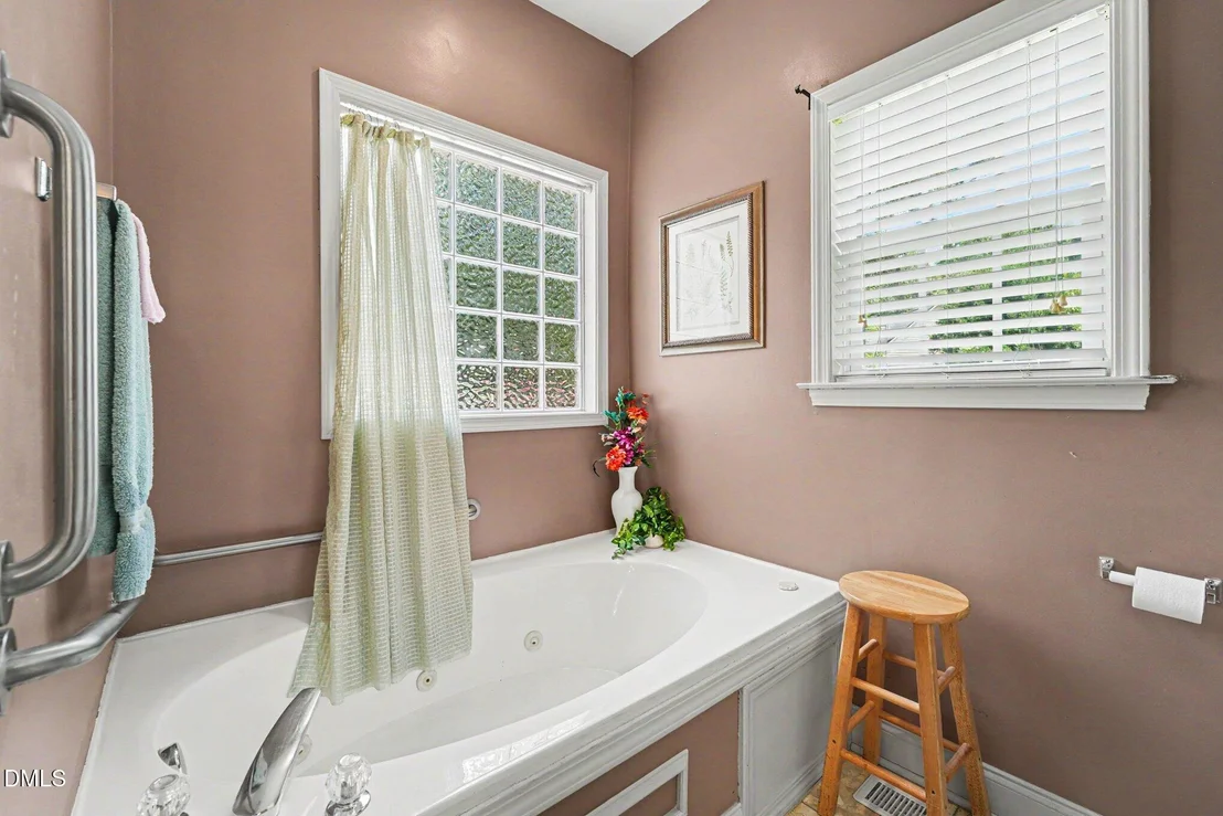 Photo of 492 Tomahawk Drive