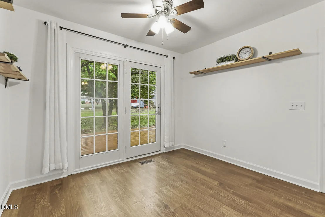 Photo of 301 Edgewater Drive