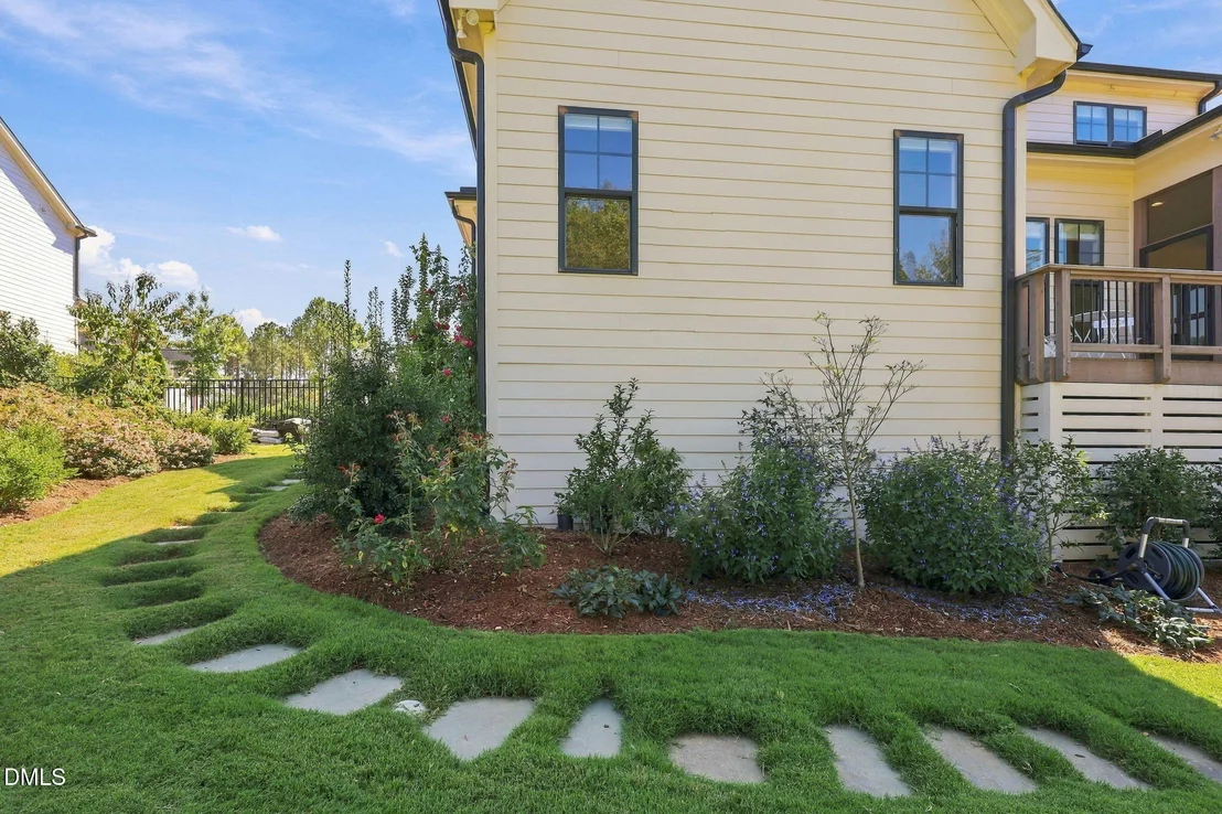 Photo of 1221 Perry Bluff Drive