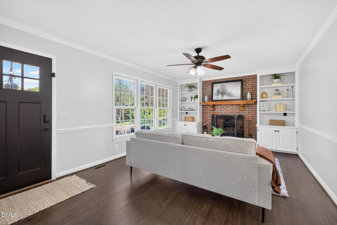 Photo of 8609 Manns Loop Road