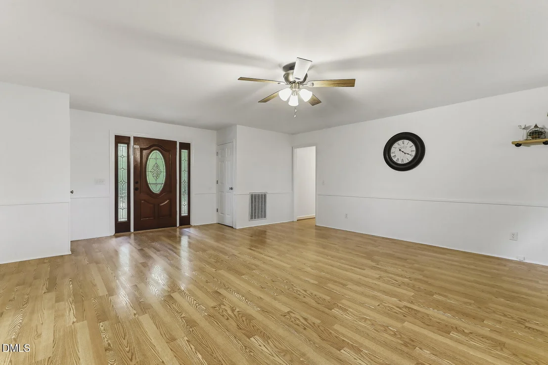 Photo of 301 Edgewater Drive