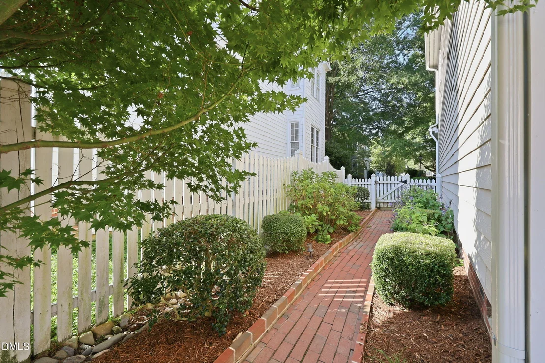 Photo of 124 Tharrington Drive