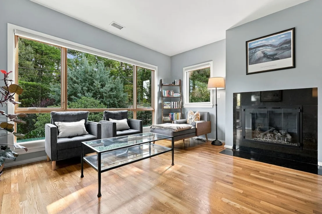 Photo of 3007 Surrey Road