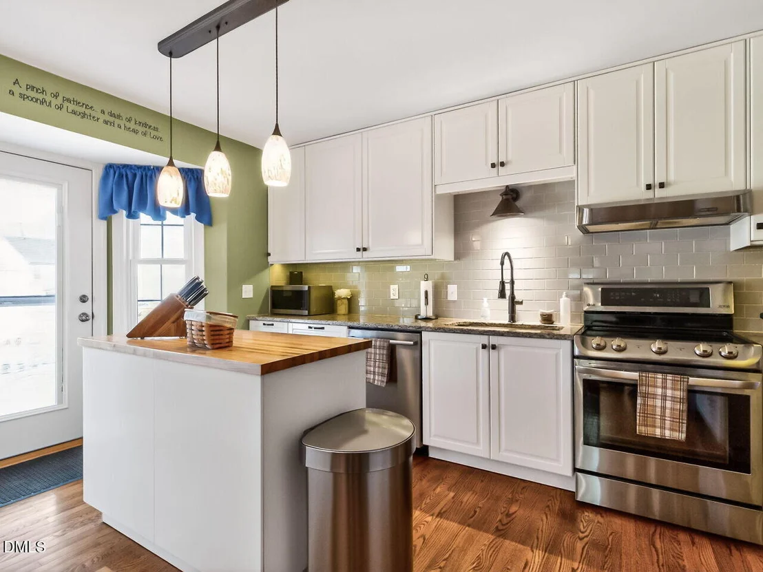 Photo of 1425 Raybon Drive