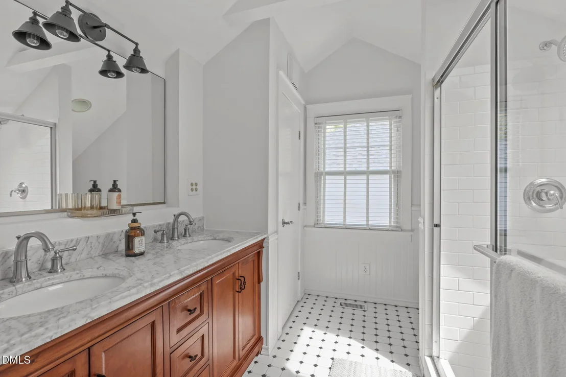 Photo of 2111 Pershing Street