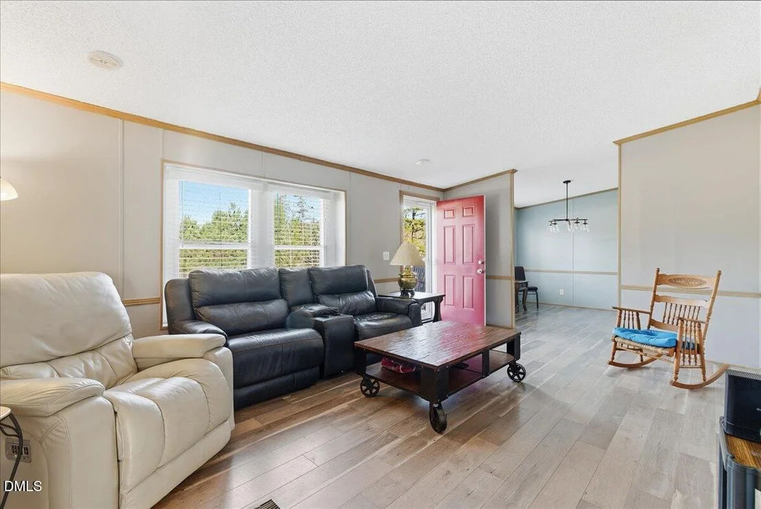 Photo of 1190 Little Mountain Road