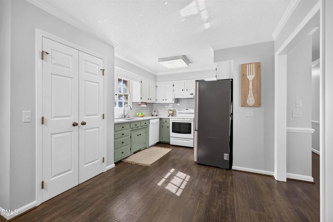 Photo of 8609 Manns Loop Road