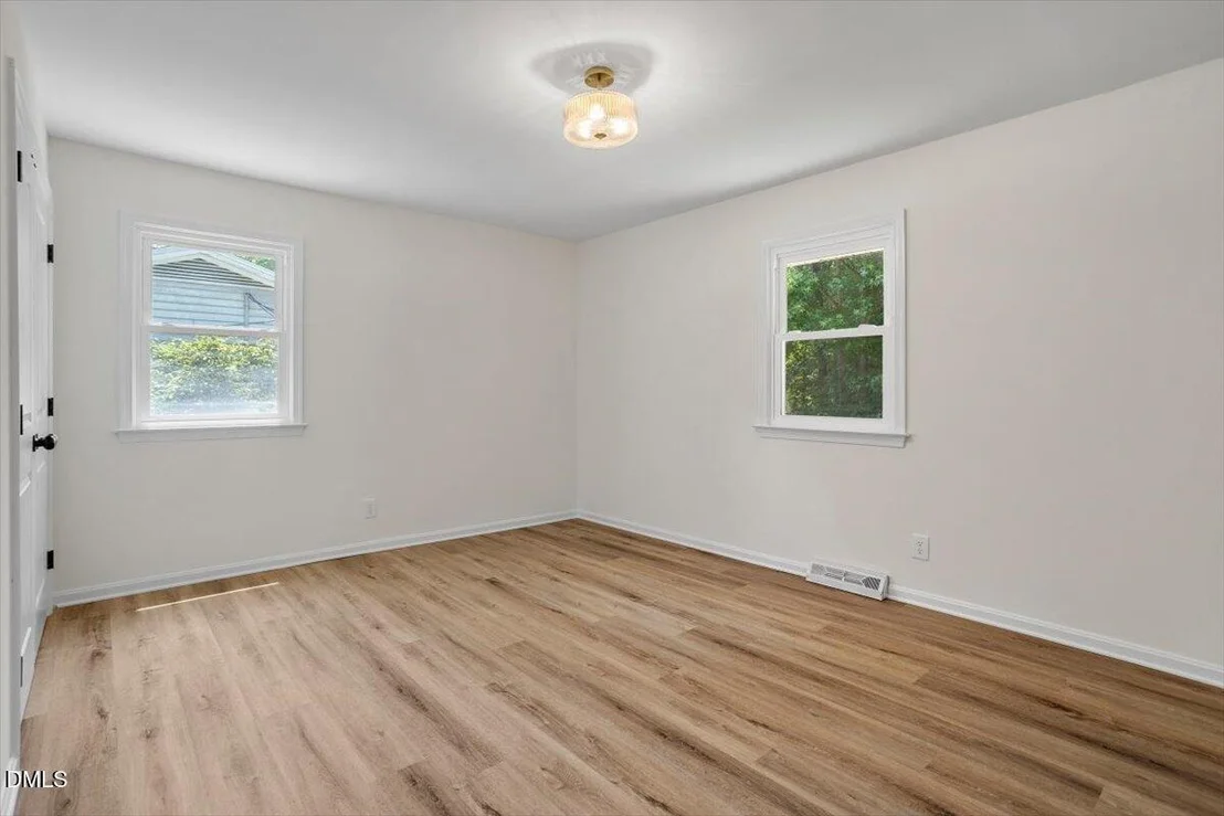 Photo of 908 Tanglewood Drive
