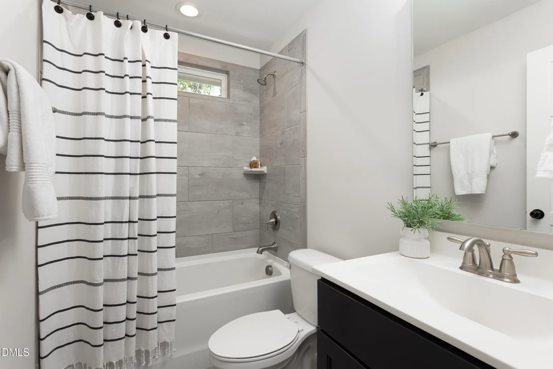 Photo of 3132-a Dixon Road