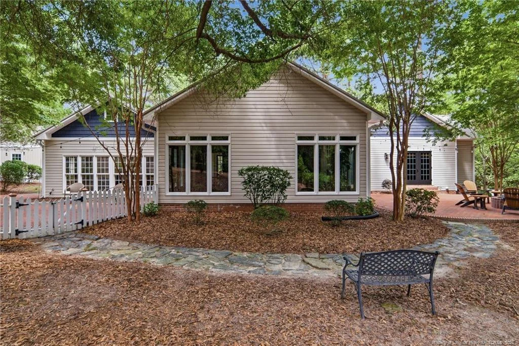 Photo of 305 Maples Road