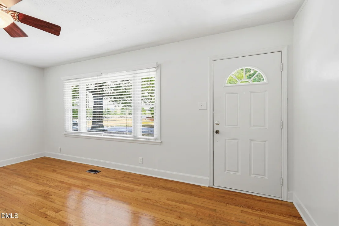 Photo of 1711 Forest Road