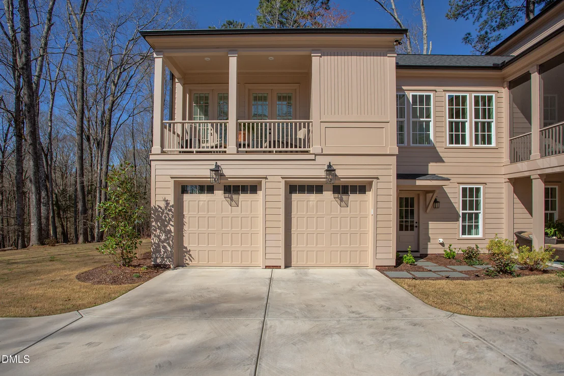 Photo of 1028 Whitehall Circle