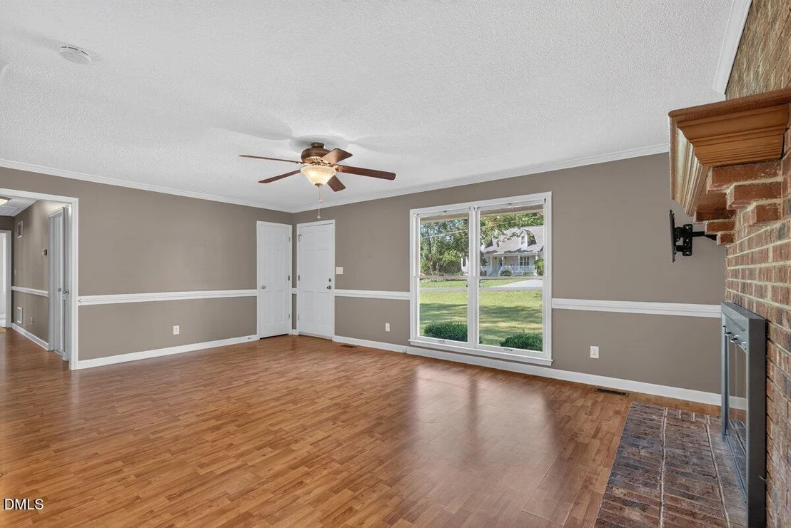 Photo of 102 Meadow Park